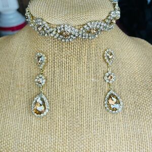 Formal Gold and amber Jewelry Set earrings and bracelet